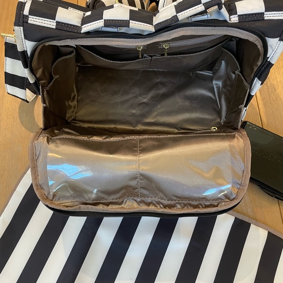 Jujube B.F.F. DIAPER BAG - THE FIRST LADY - Picture 2 of 8